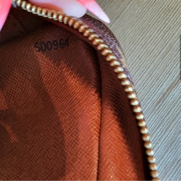 Louis Vuitton Jeune Fille GM - Picture 5 of 8